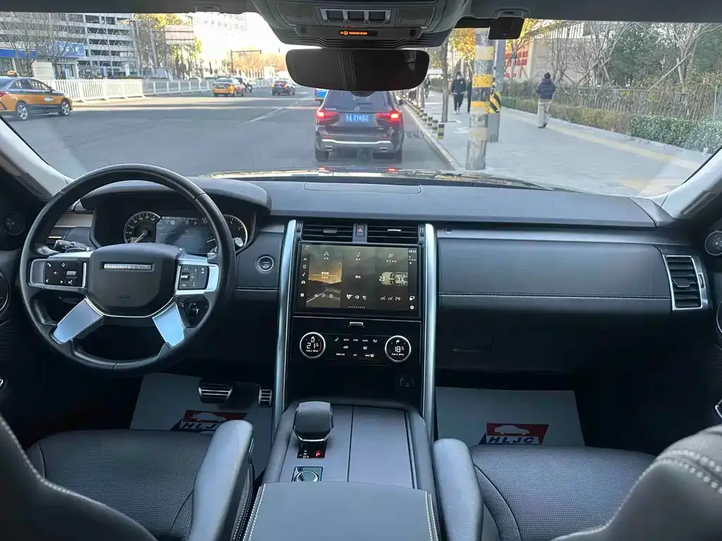 Land Rover Discovery 2023 из CN, фото 9