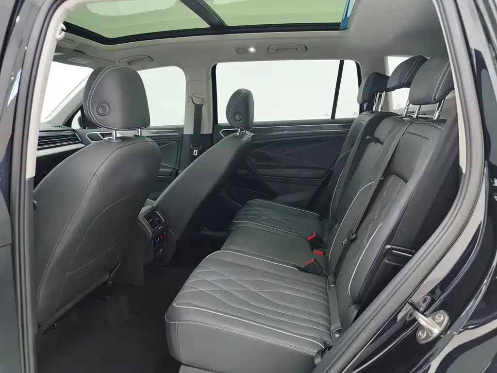 Volkswagen Tiguan L 2021 из CN, фото 8