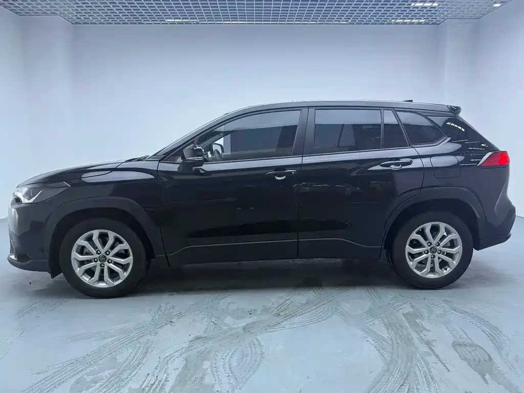 Toyota Frontlander 2023 из CN, фото 7