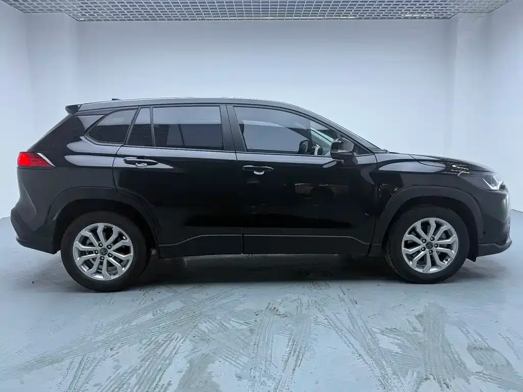 Toyota Frontlander 2023 из CN, фото 8