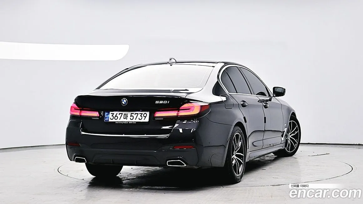 BMW 5-Series 2021 из KR, фото 2