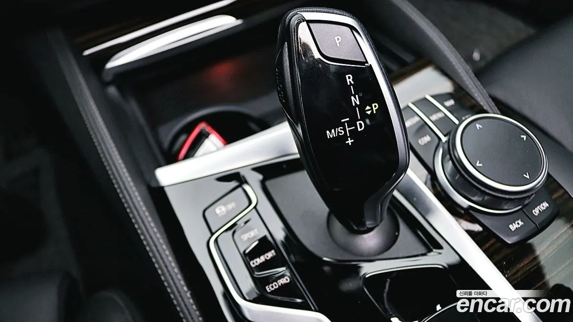 BMW 5-Series 2021 из KR, фото 9