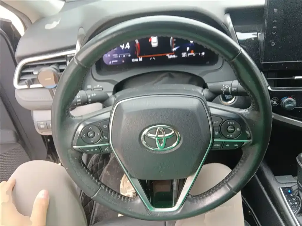 Toyota Camry 2023 из CN, фото 10