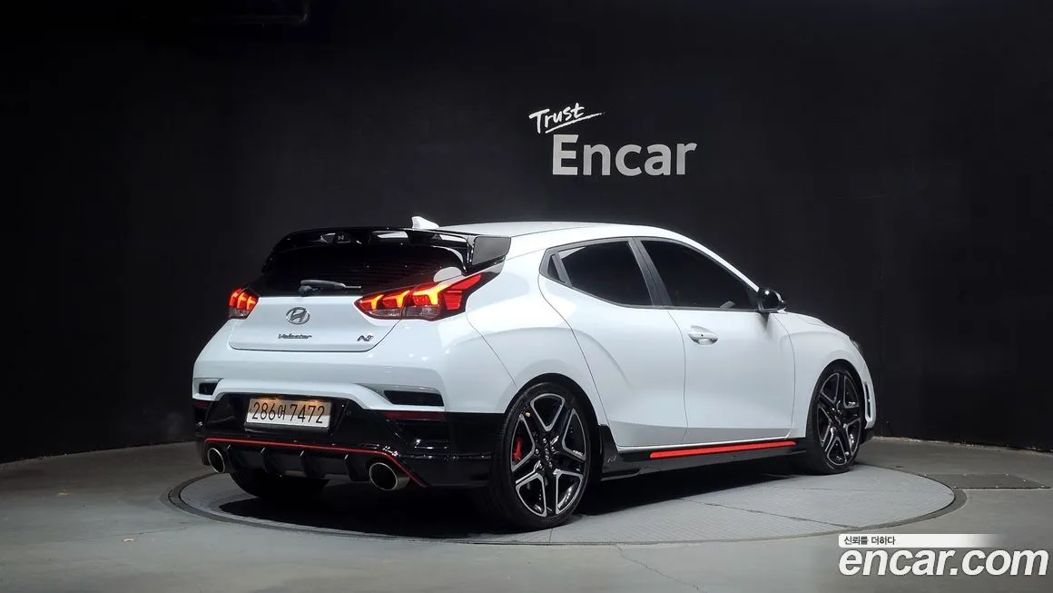 Hyundai Veloster — фото 2