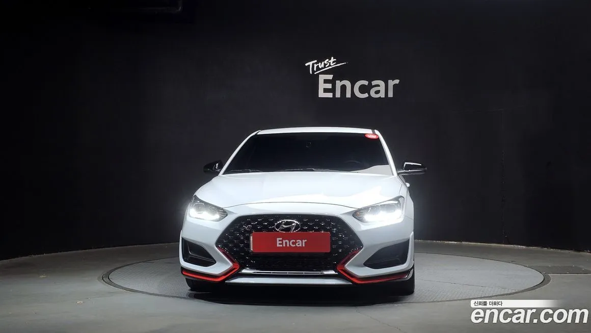 Hyundai Veloster — фото 3