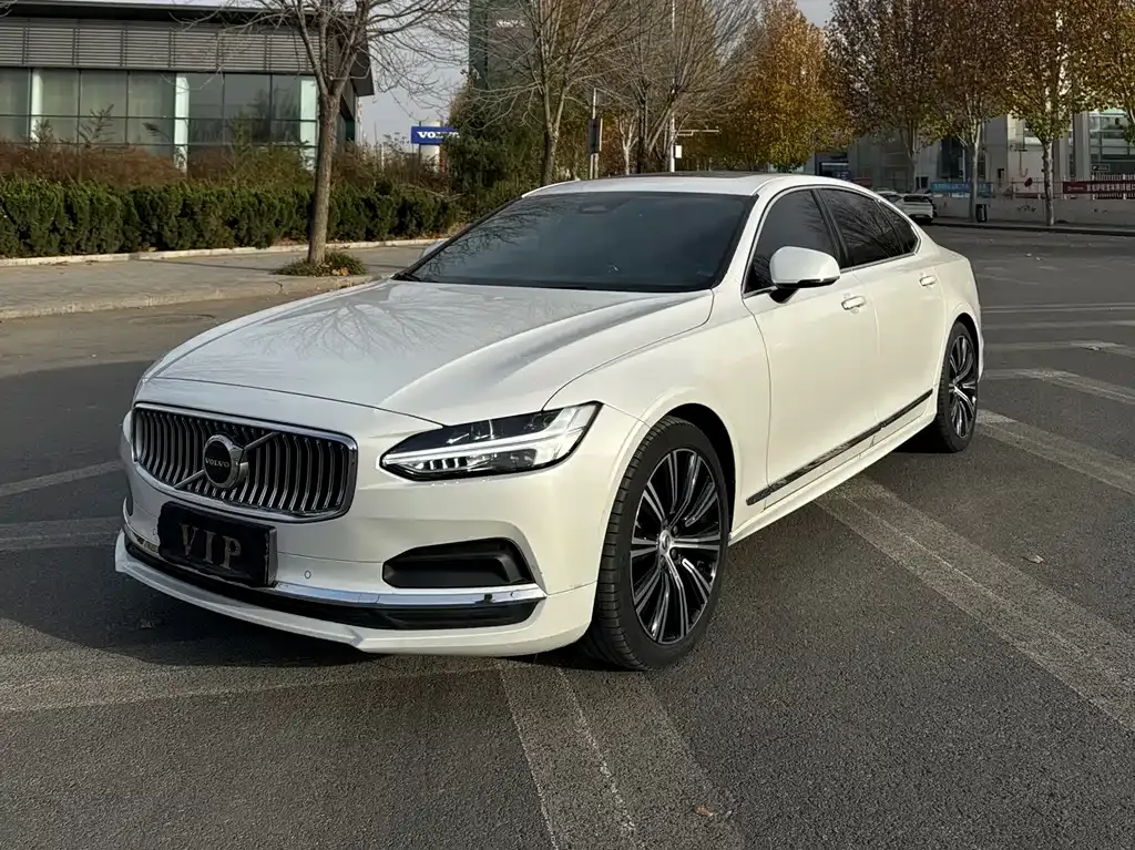 Volvo S90 2023 из CN, фото 1