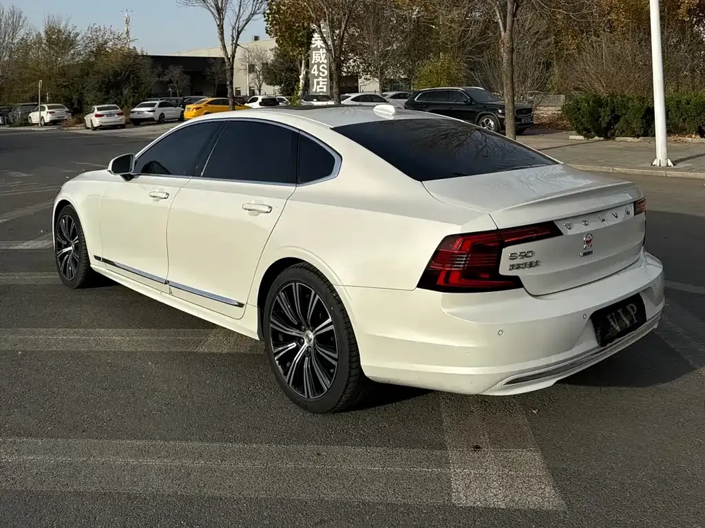 Volvo S90 2023 из CN, фото 6