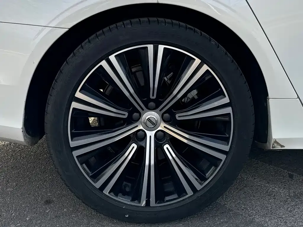 Volvo S90 2023 из CN, фото 9