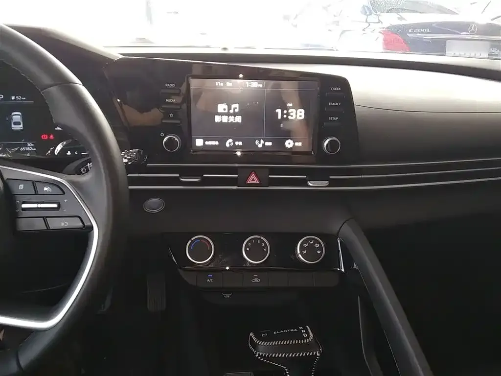 Hyundai Elantra 2023 из CN, фото 10