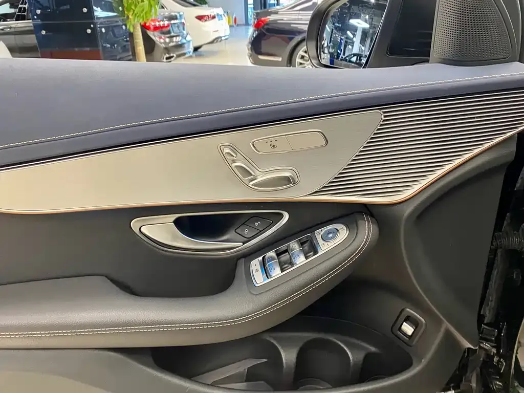 Mercedes-Benz EQC 2022 из CN, фото 10