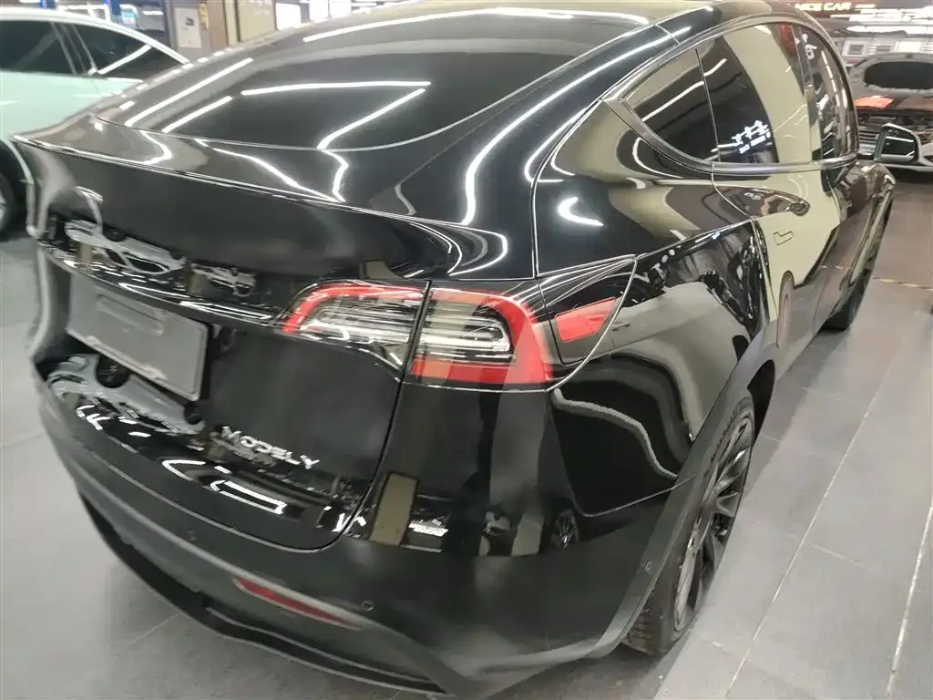 Tesla Model Y 2023 из CN, фото 8