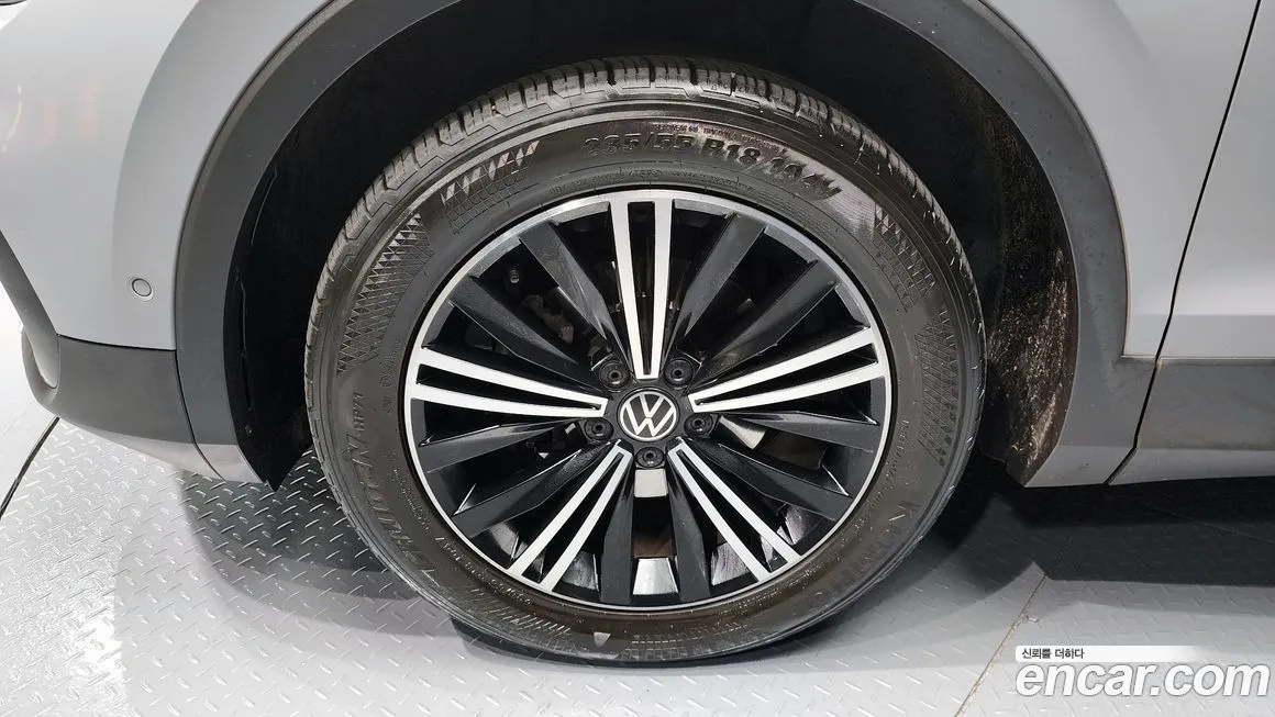 Volkswagen Tiguan 2021 из KR, фото 5