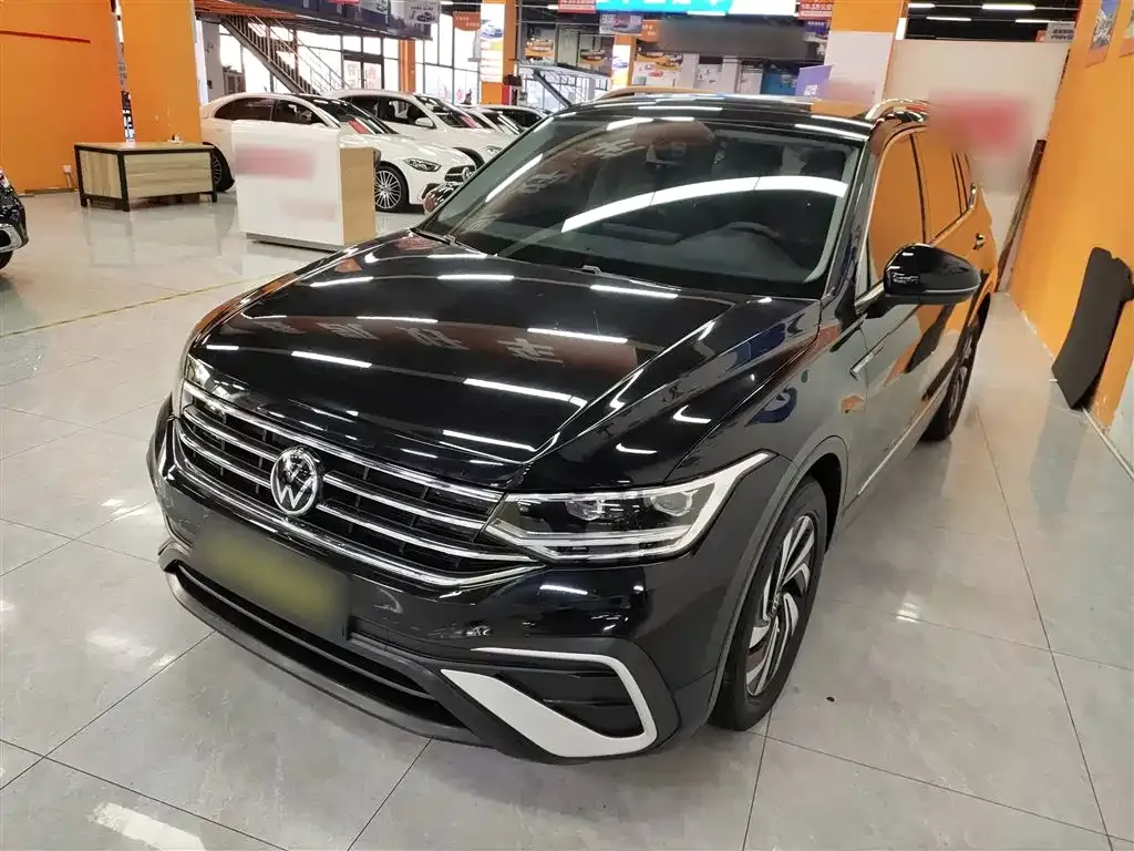 Volkswagen Tiguan L 2022 из CN, фото 1