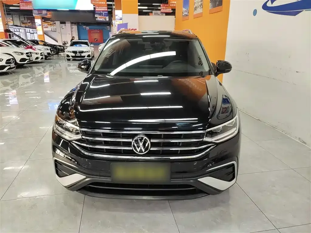 Volkswagen Tiguan L 2022 из CN, фото 3