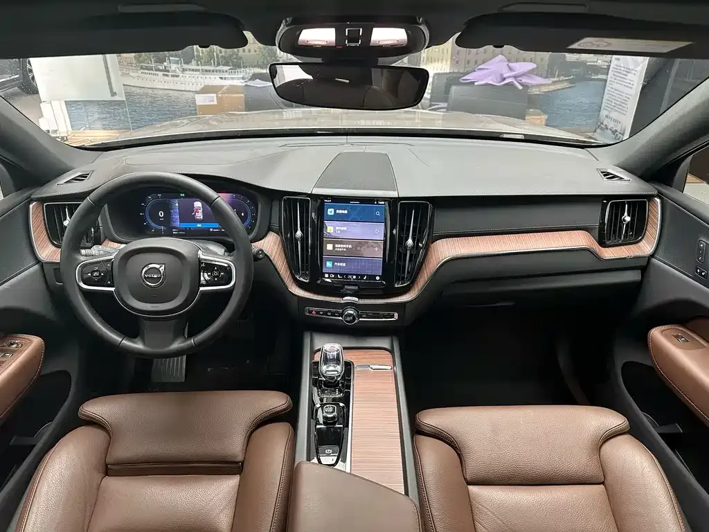 Volvo XC60 2025 из CN, фото 6