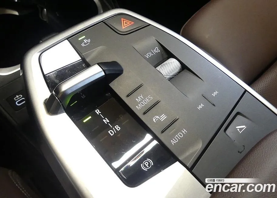 BMW iX1 2025 из KR, фото 9