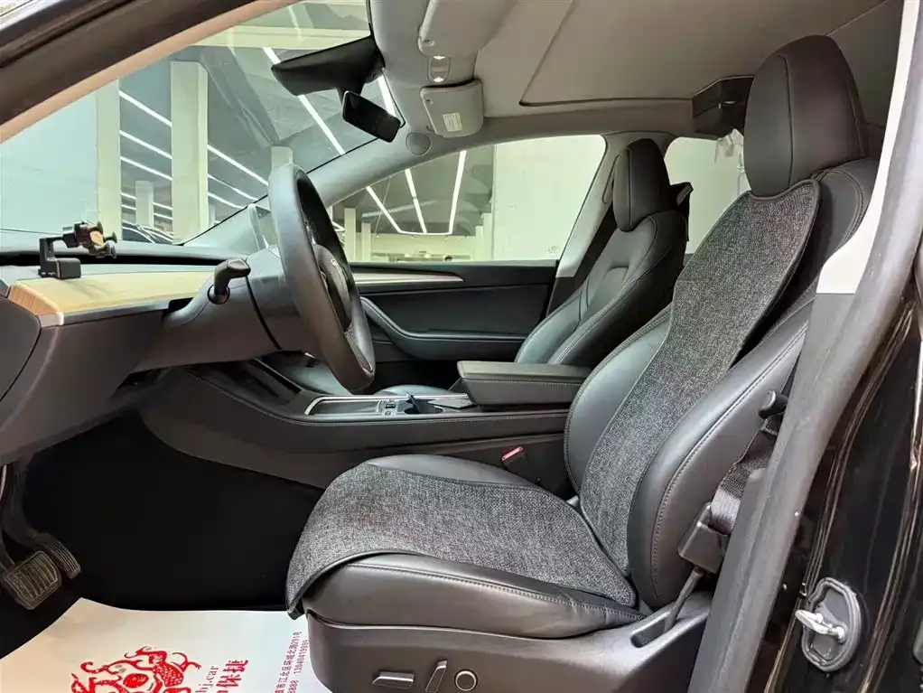 Tesla Model Y 2023 из CN, фото 4