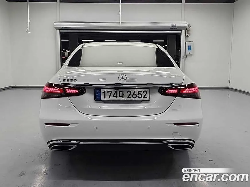 Mercedes-Benz E-Class 2021 из KR, фото 3