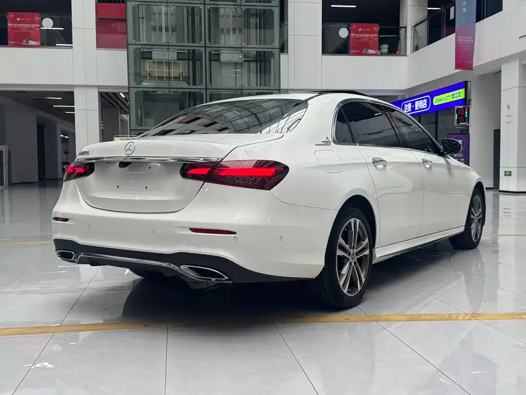 Mercedes-Benz E-Class 2022 из CN, фото 5