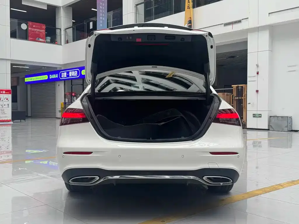 Mercedes-Benz E-Class 2022 из CN, фото 7