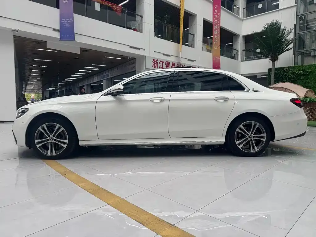 Mercedes-Benz E-Class 2022 из CN, фото 9
