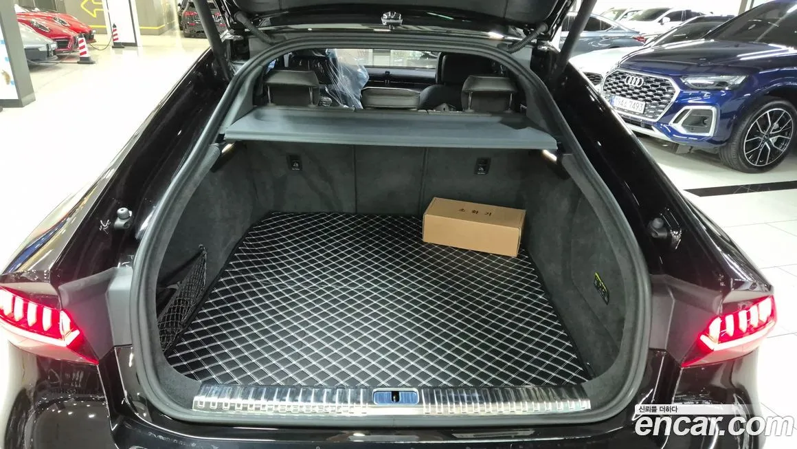 Audi A7 2023 из KR, фото 6