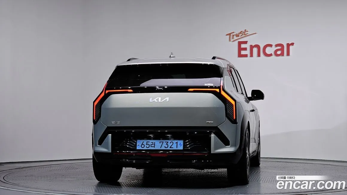 Kia EV3 — фото 4