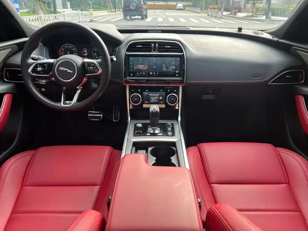 Jaguar XEL 2023 из CN, фото 9