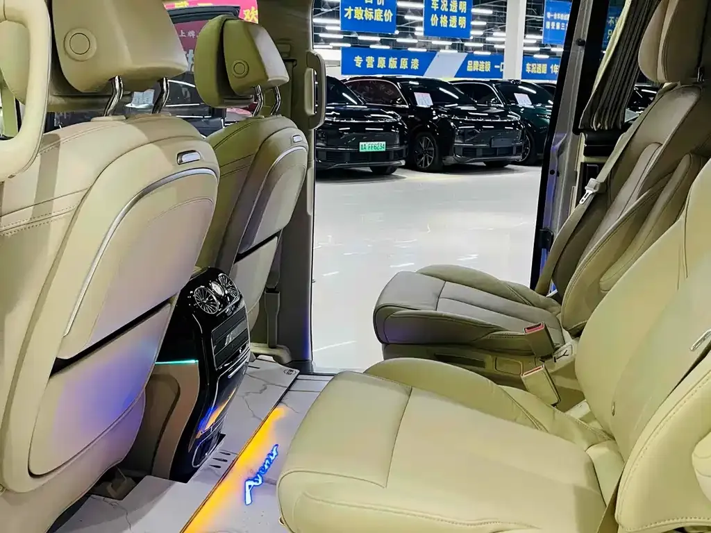 Buick GL8 2022 из CN, фото 7