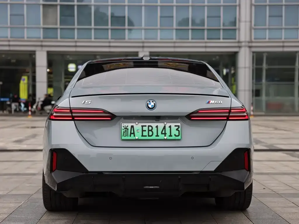 BMW i5 M60 2025 из CN, фото 5