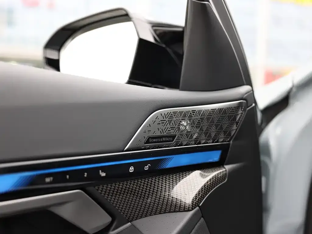 BMW i5 M60 2025 из CN, фото 9
