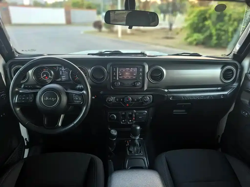 Jeep Wrangler 2023 из CN, фото 6