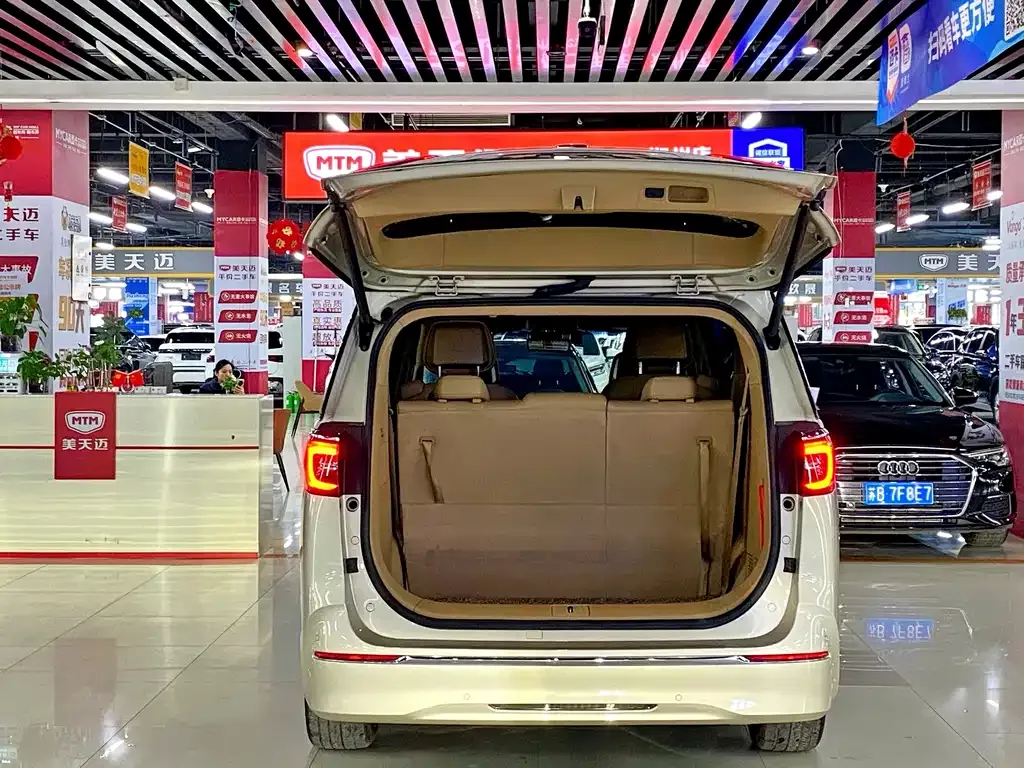 Buick GL8 2021 из CN, фото 8