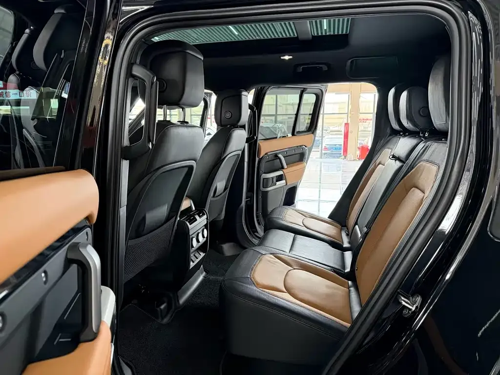 Land Rover Defender 2024 из CN, фото 8
