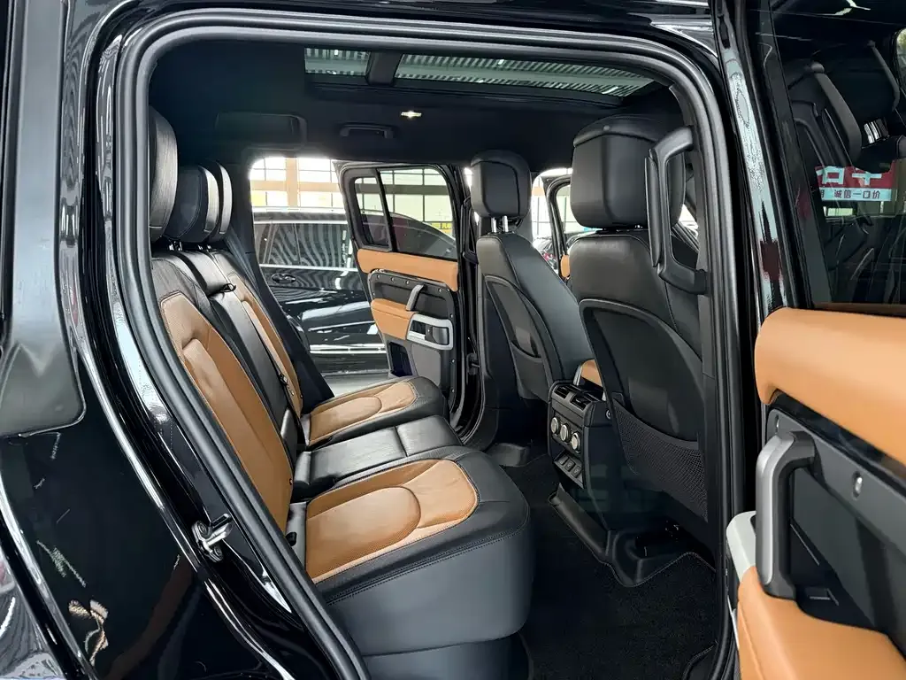 Land Rover Defender 2024 из CN, фото 9
