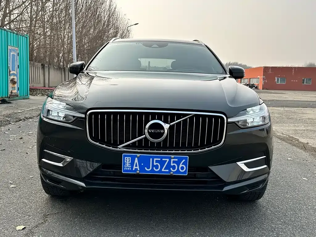 Volvo XC60 — фото 2