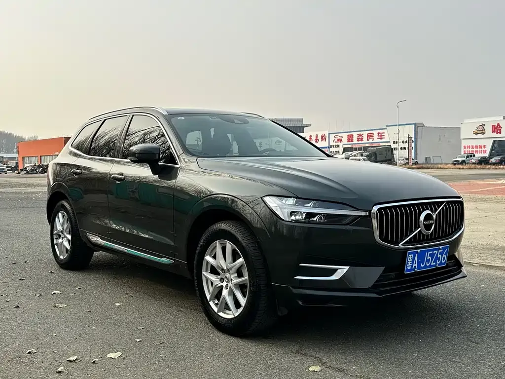 Volvo XC60 — фото 3