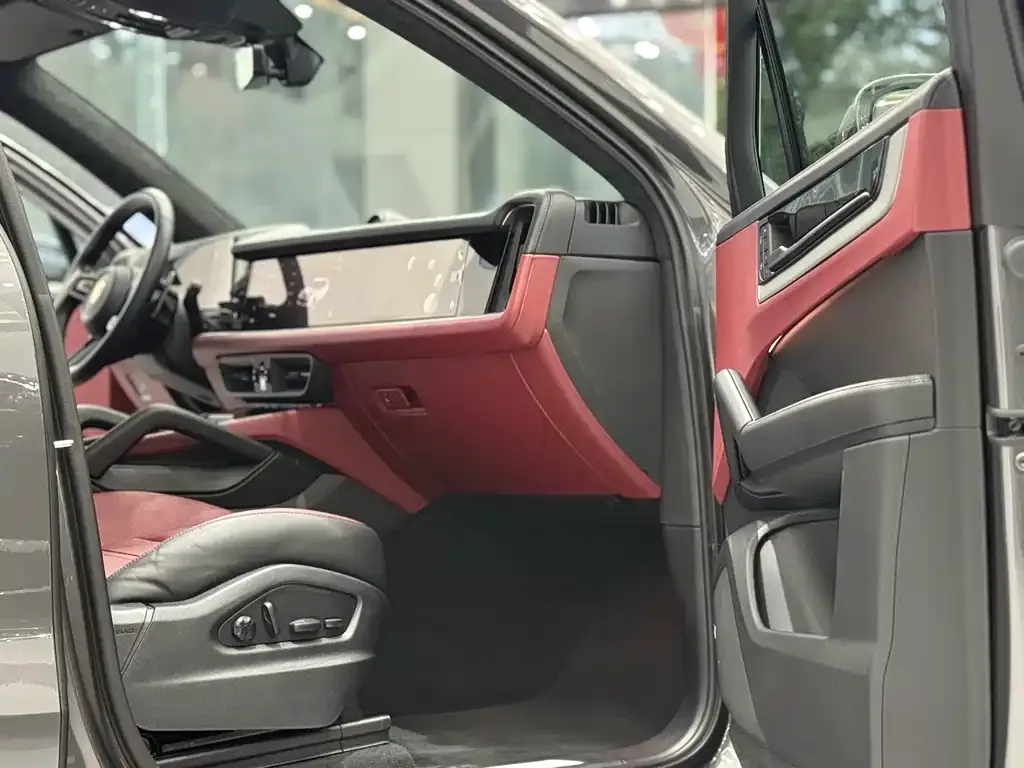 Porsche Cayenne 2024 из CN, фото 7