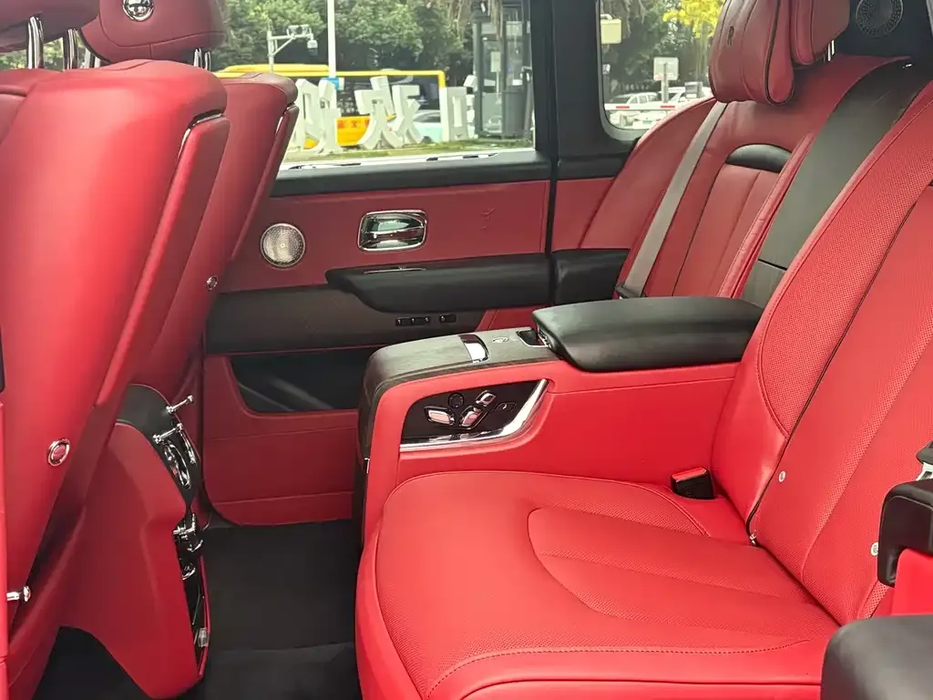 Rolls-Royce Cullinan 2022 из CN, фото 4