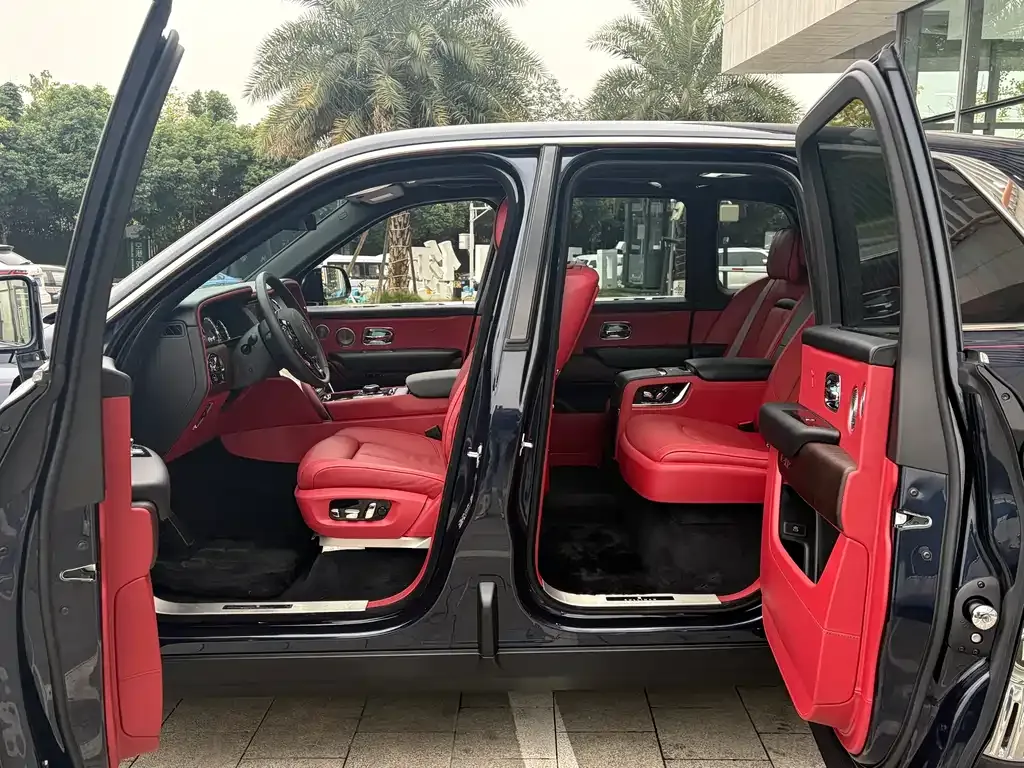 Rolls-Royce Cullinan 2022 из CN, фото 5