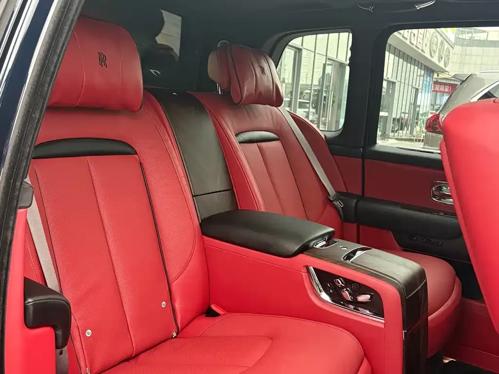 Rolls-Royce Cullinan 2022 из CN, фото 9