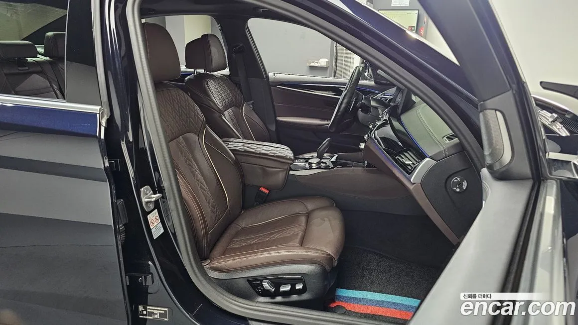 BMW 5-Series 2023 из KR, фото 10