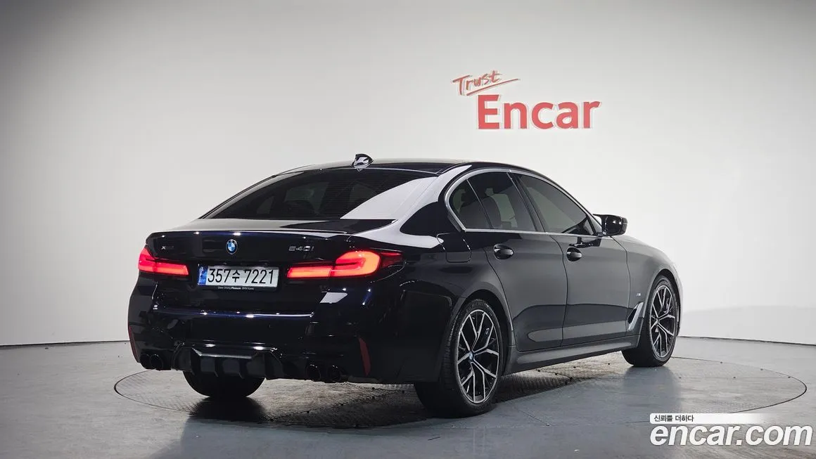 BMW 5-Series 2023 из KR, фото 2