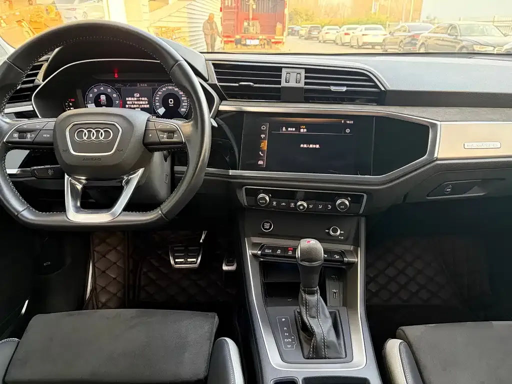 Audi Q3 2021 из CN, фото 4