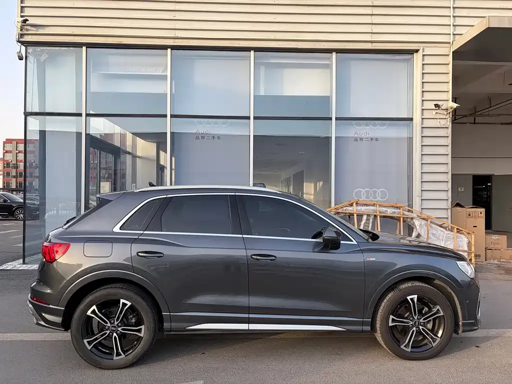 Audi Q3 2021 из CN, фото 8