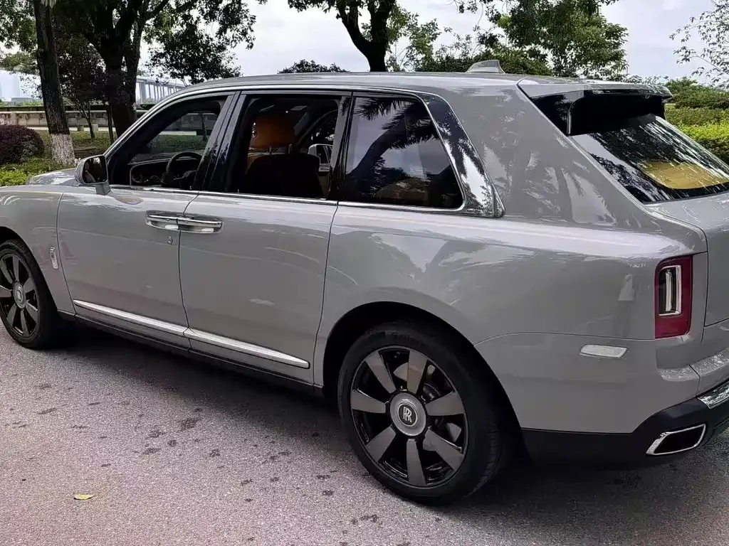 Rolls-Royce Cullinan 2023 из CN, фото 2