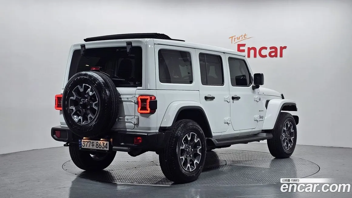 Jeep Wrangler 2024 из KR, фото 2