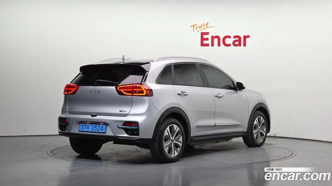 Kia Niro 2022 из KR, фото 2