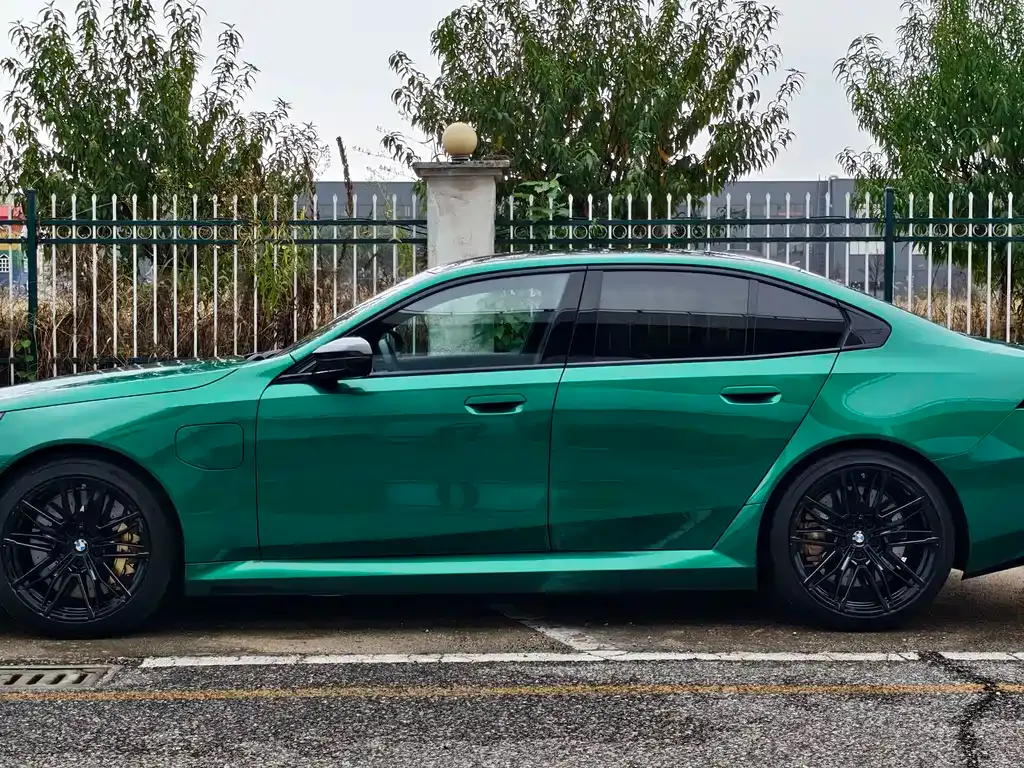 BMW M5 New Energy 2024 из CN, фото 3
