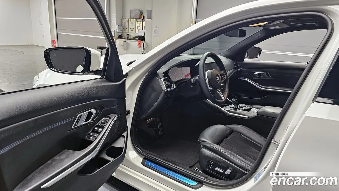 BMW 3-Series 2021 из KR, фото 10